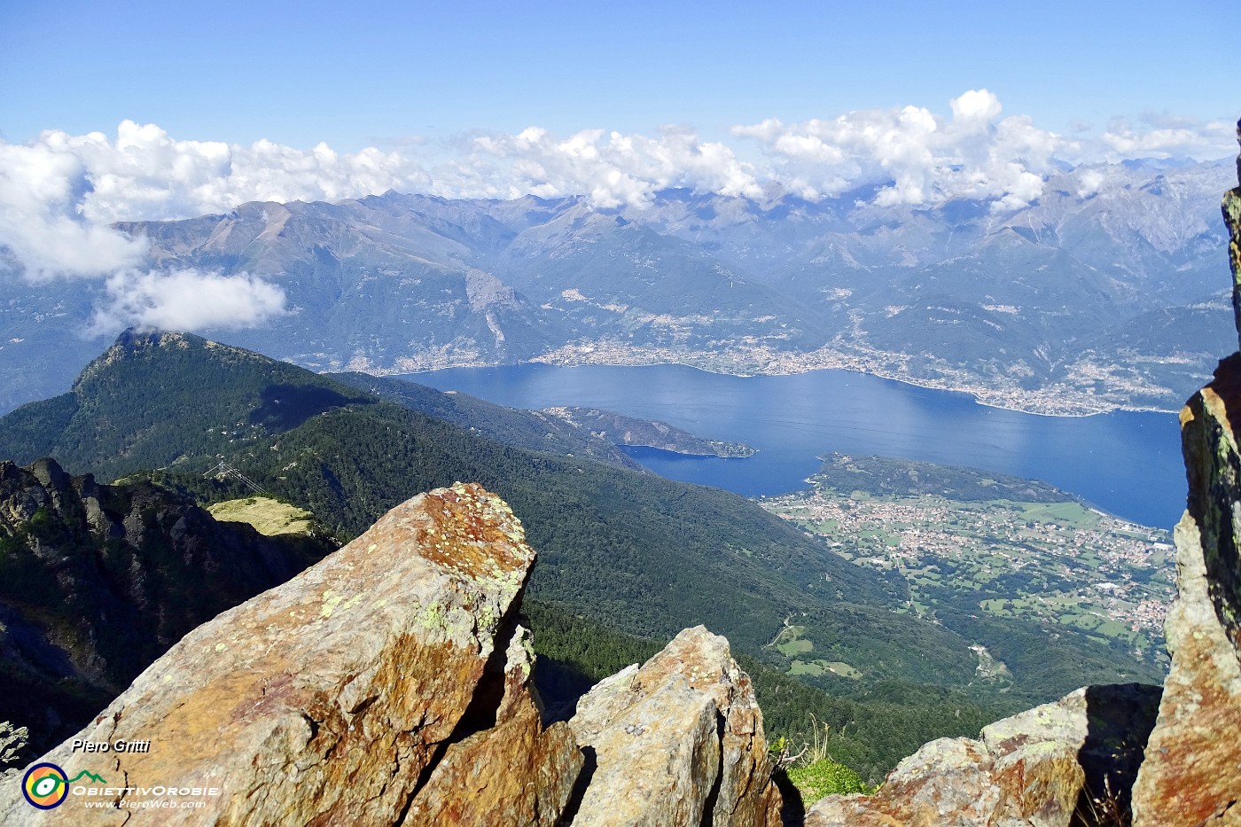 40 Vista su Colico e alto Lago di Como.JPG -                                